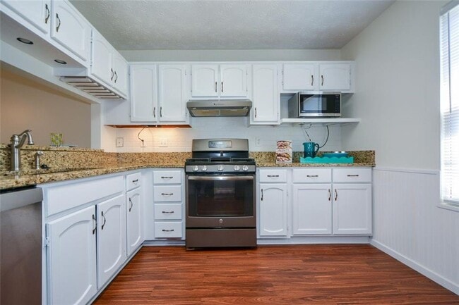 Building Photo - 115 Arborfield Way