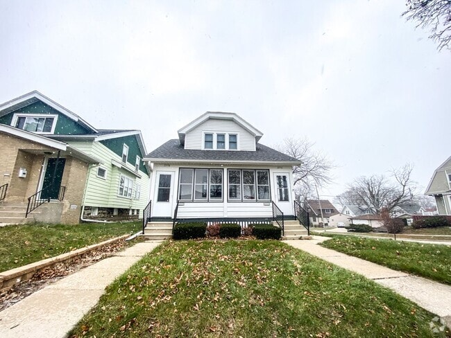 Building Photo - 3774-3776 E Armour Ave