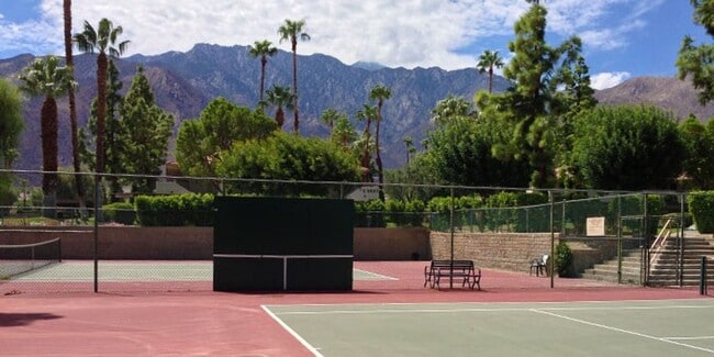 Building Photo - Stylishly 1-Bedroom Condo in Palm Springs ...
