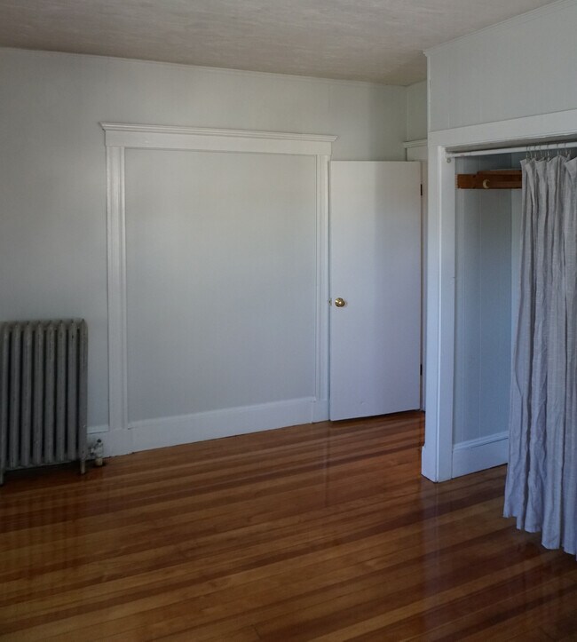 Building Photo - 90 Conwell Ave