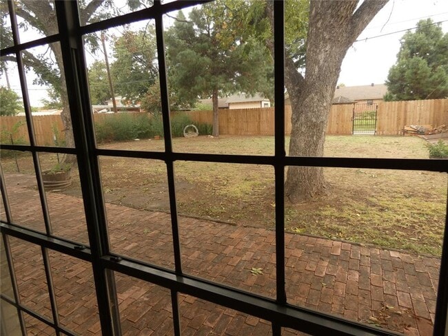 Building Photo - 1362 Beechwood Ln