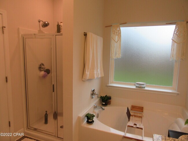 Building Photo - 831 Cason Cir