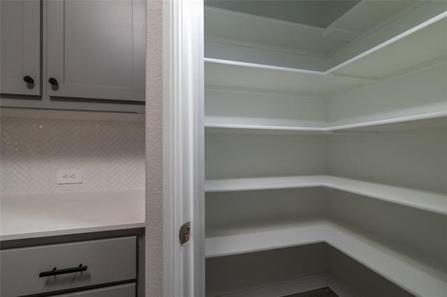 Building Photo - 2212 Gill Star Dr