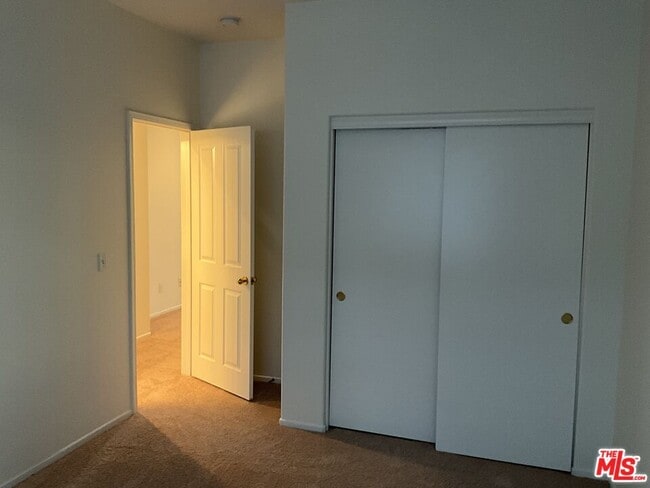 Building Photo - 57 Bayview Dr