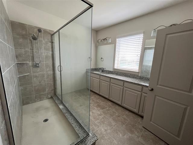 Building Photo - 7200 San Saba Dr