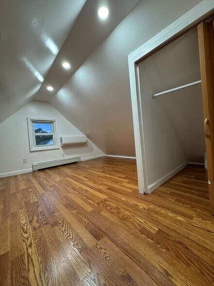 Building Photo - 10719 90th St