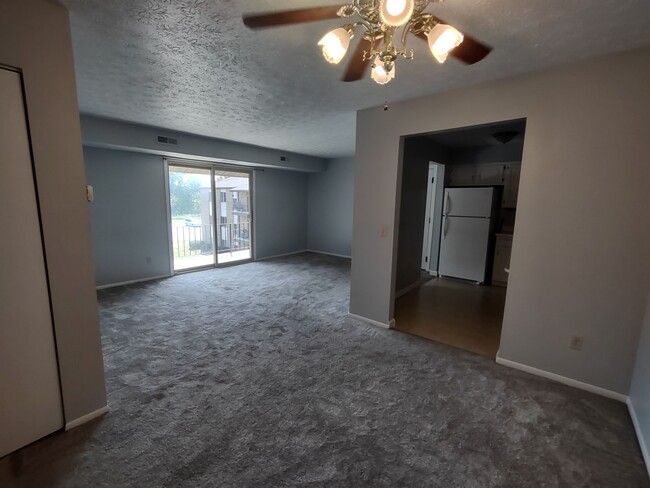 Dining area - 5190 Emil Ave SW