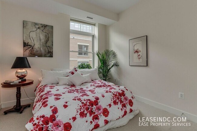 Building Photo - 2425 L St NW