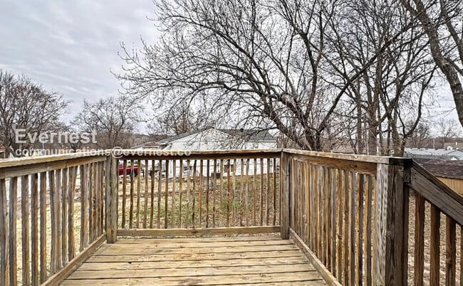 Building Photo - 19200 E Ponca Terrace