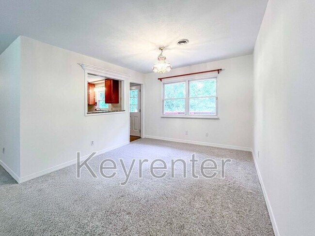 Building Photo - 830 Gondola Dr