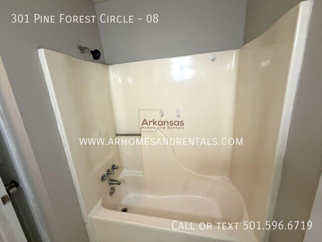 Building Photo - 301 Pine Forest Cir