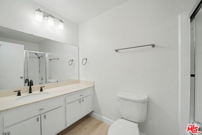 Building Photo - 243 Blanquita Way