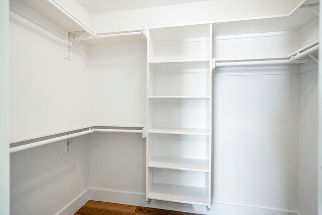 Building Photo - 1521 S Rusk Ave