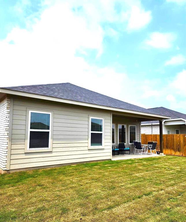 Building Photo - 553 Warlander Way
