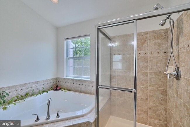 Building Photo - 7863 River Rock Way