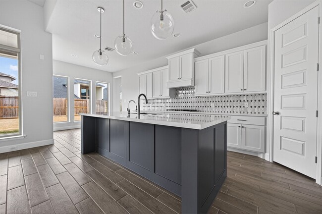 Building Photo - 26310 Meadow Bliss Wy