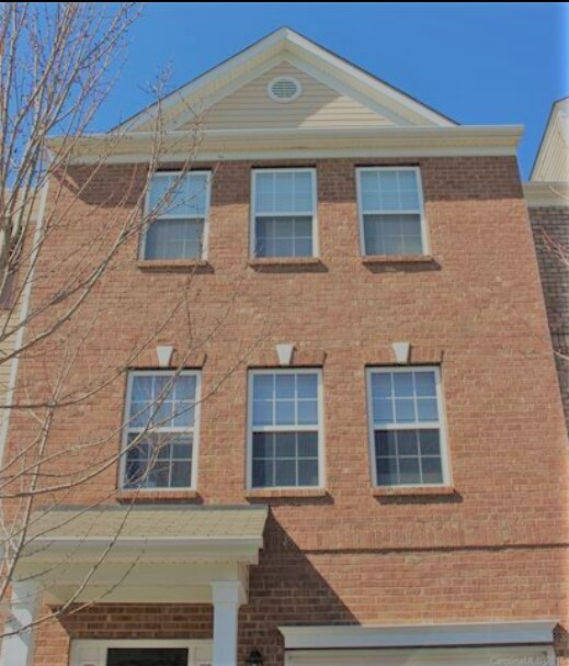 Building Photo - 9792 Wlakers Glen DR NW