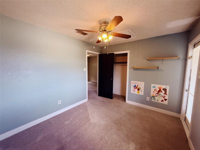 Building Photo - 1711 Ryon Ln