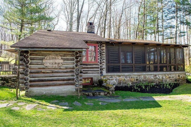 Building Photo - 892 Duell Rd