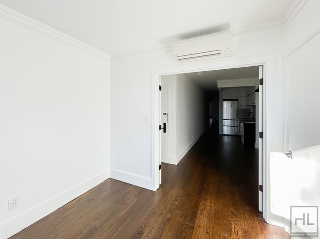 Building Photo - Carrol Gardens / Amazing Spacious 2-Bed 1-...