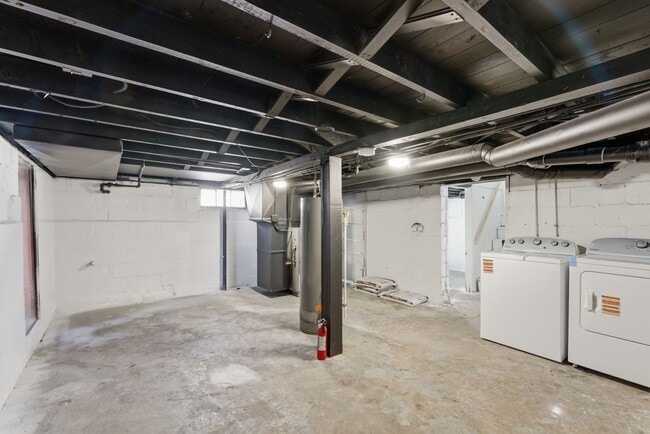 Building Photo - 809 W Park Ave
