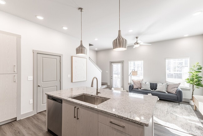 Building Photo - Brio Parc Apartments & Townhomes