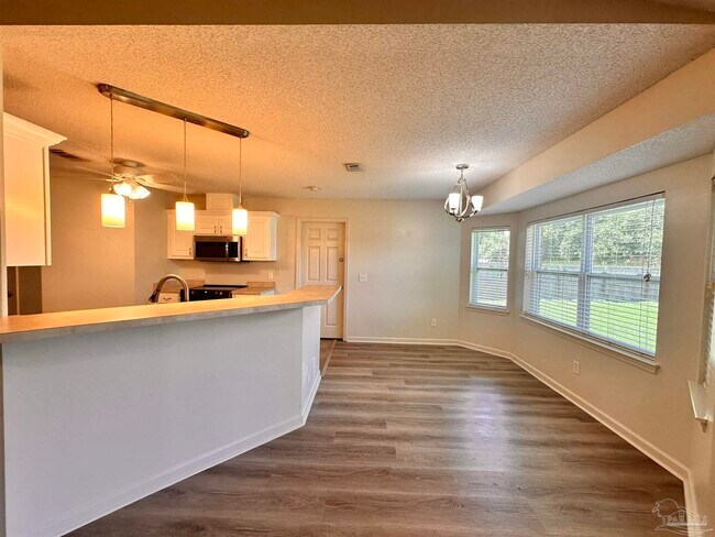 Building Photo - 3304 Tiller Ct