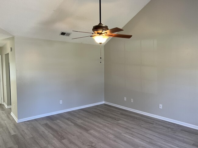 Building Photo - 274 Hunters Branch Dr