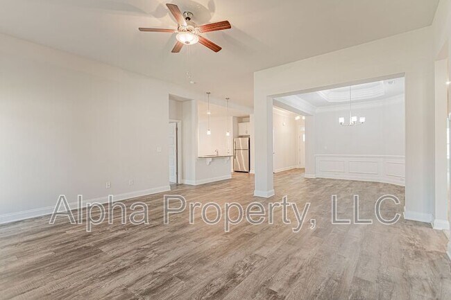 Building Photo - 504 Flying Squirrel Wy