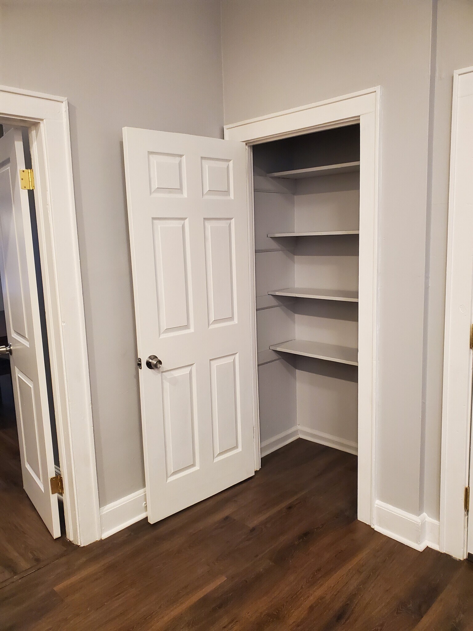 Building Photo - 177 W Parmenter St