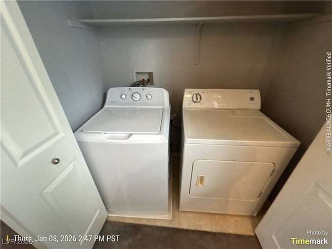 Building Photo - 7729 W Country Village Pl