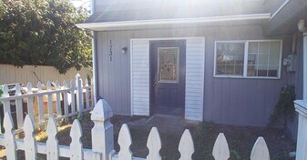 Building Photo - 1731 NE Northgate Way