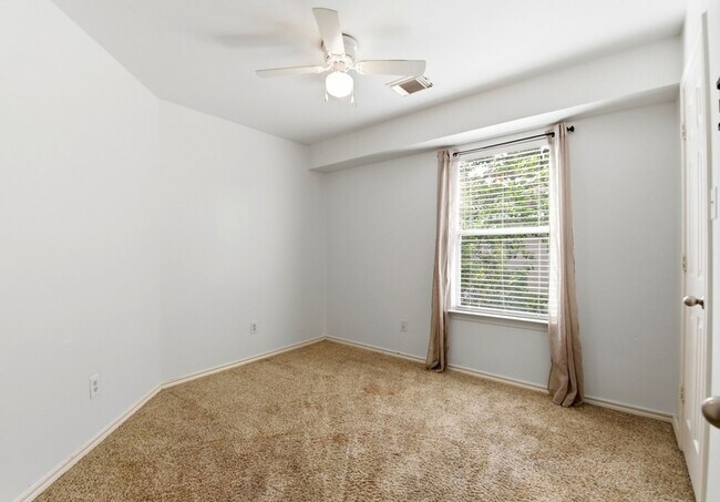 Building Photo - 78 N Camellia Grove Cir