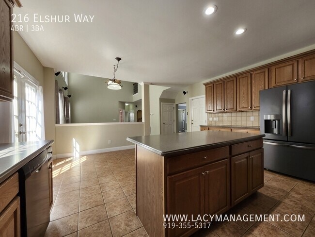 Building Photo - 216 Elshur Way