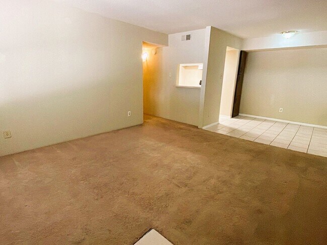 Building Photo - 7200 Clarewood Dr #1805**Ask about our NO ...