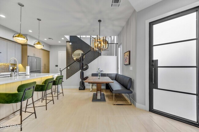 Building Photo - 1 Easy St