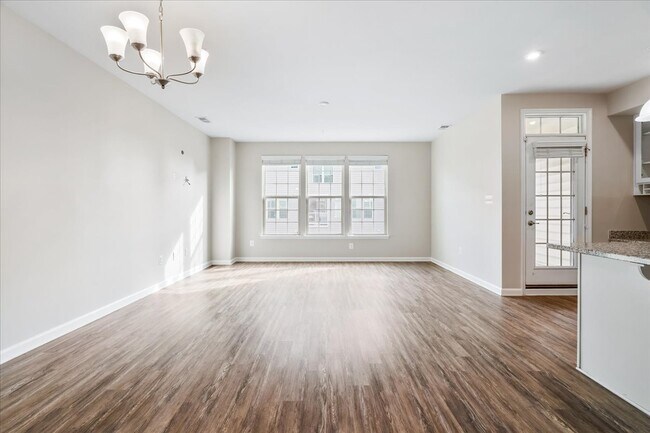 Building Photo - 6026 Forum Sq