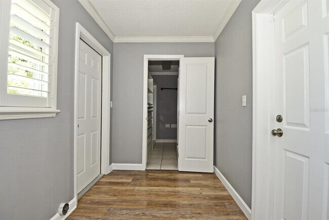 Building Photo - 2717 Scarlet Rd