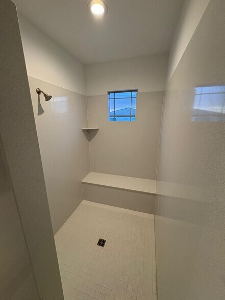 Building Photo - 7710 W Crabapple Dr