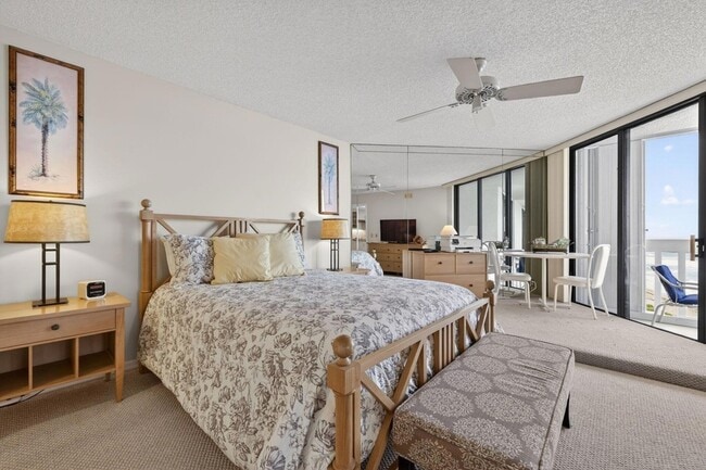 Building Photo - 9960 S Ocean Dr