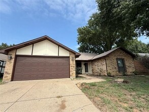 Building Photo - 6809 Greenspring Dr