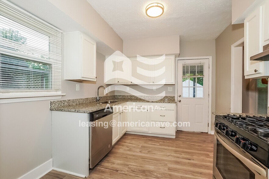 Building Photo - 939 Walnut St