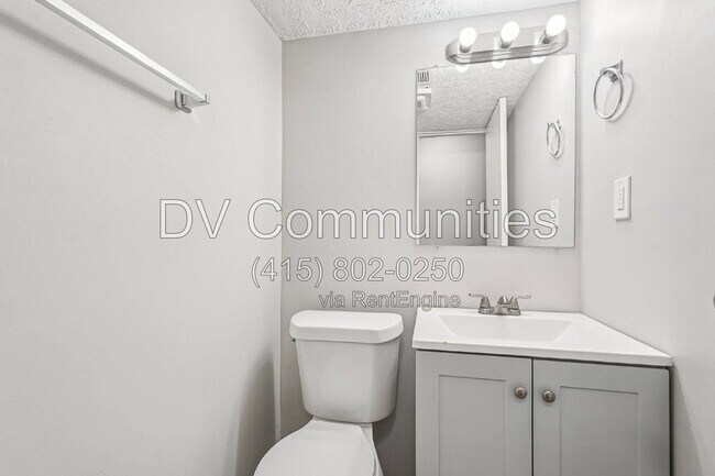 Building Photo - 3531 Tewksbury Dr SW