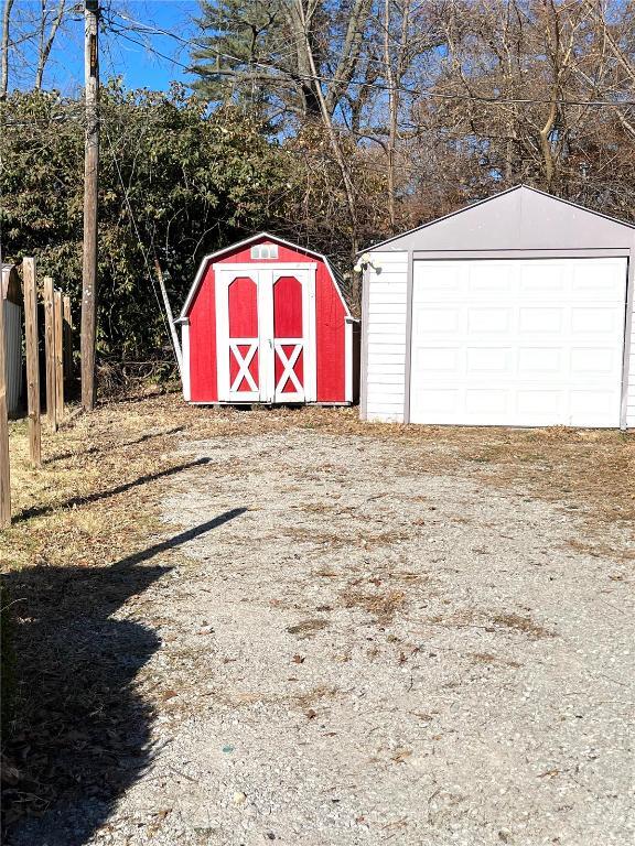 Building Photo - 13 Rusty Wil Dr