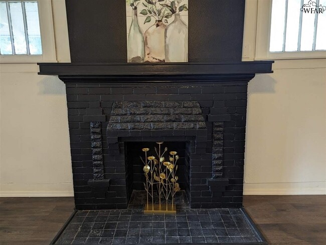 Building Photo - 1805 Tilden St