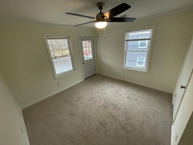 Building Photo - 401 Angier Ave NE