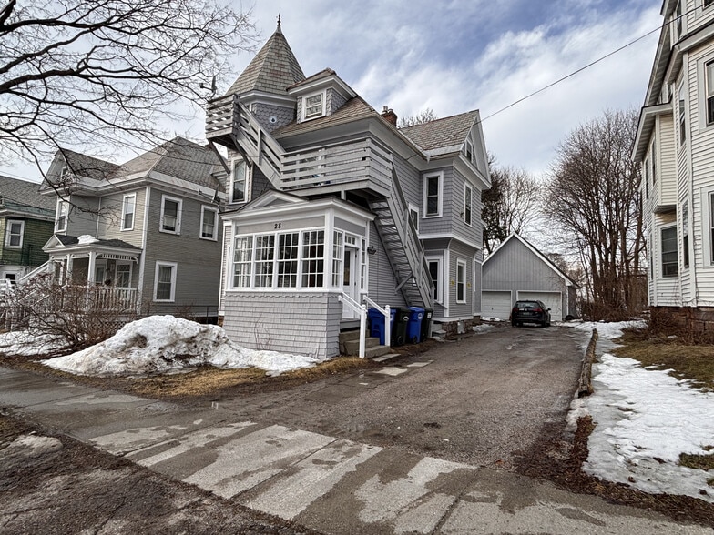 Building Photo - 28 Brookes Ave