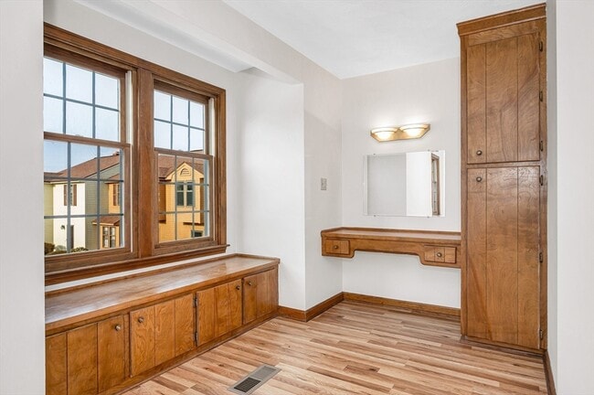 Building Photo - 280 Apache Way