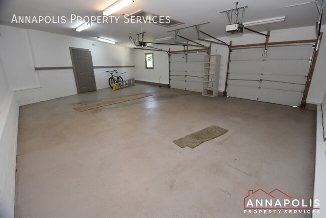 Building Photo - 1663 Canonade Ct