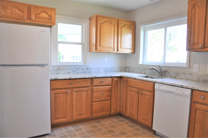 Building Photo - 108 E Cochran St